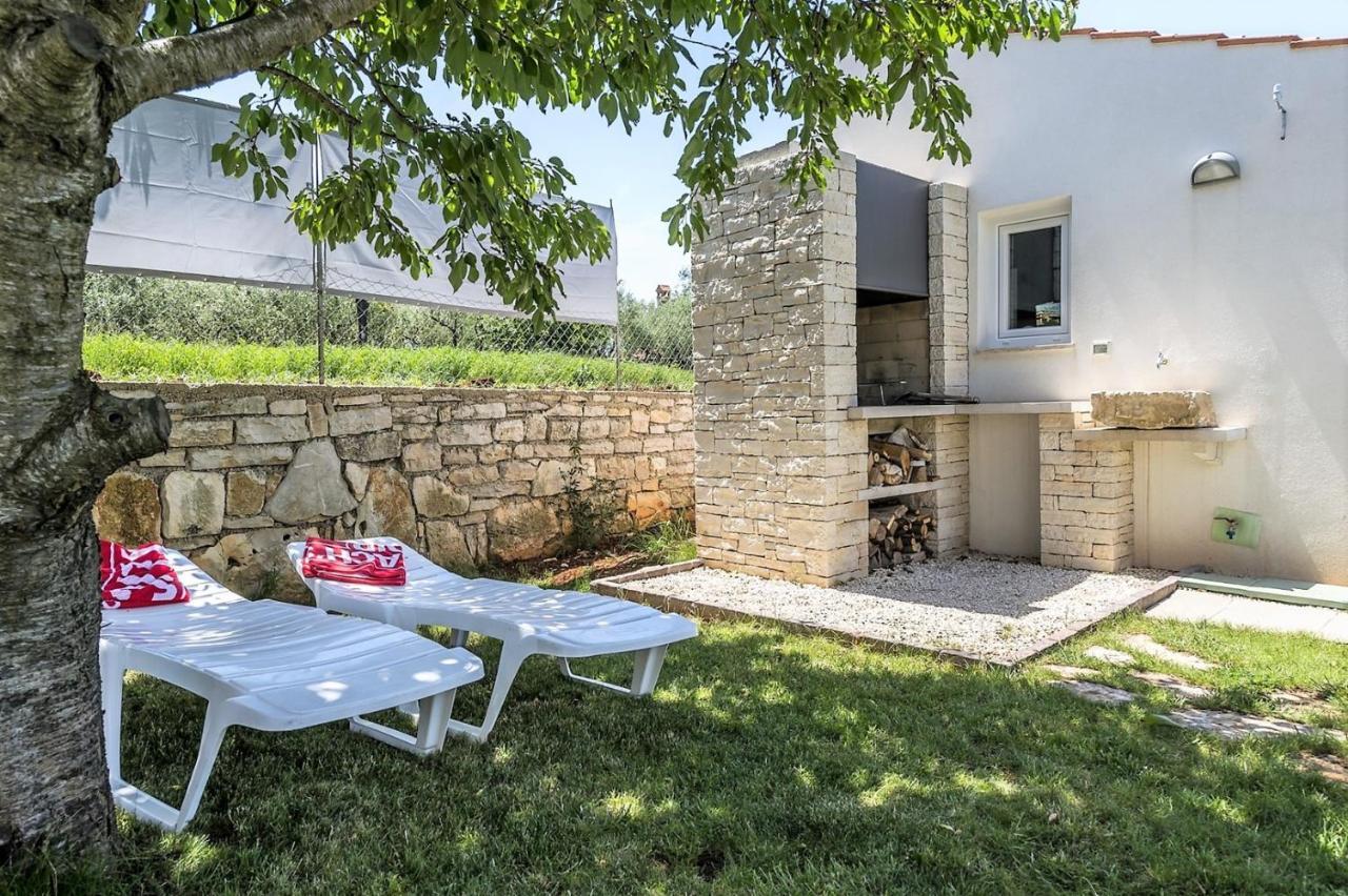 Sveti Lovreč Pazenatički Villa Meli מראה חיצוני תמונה