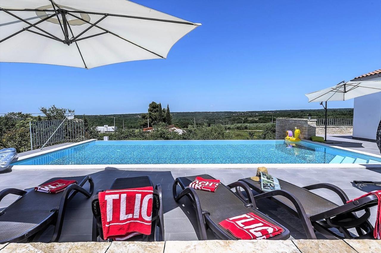 Sveti Lovreč Pazenatički Villa Meli מראה חיצוני תמונה