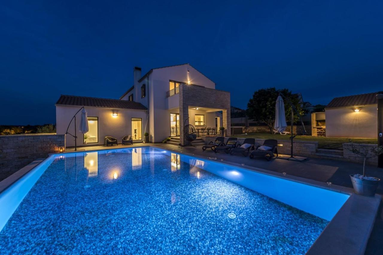 Sveti Lovreč Pazenatički Villa Meli מראה חיצוני תמונה
